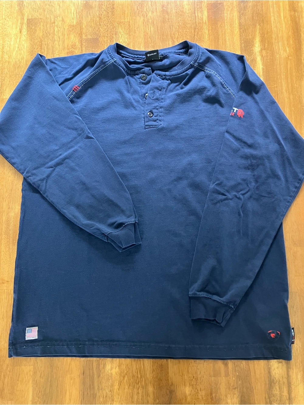 ARIAT FR GREY Henley plus Blue Henley - Picture 7 of 16